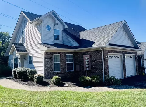 6700 Wynde Manor Dr, Louisville, KY 40228