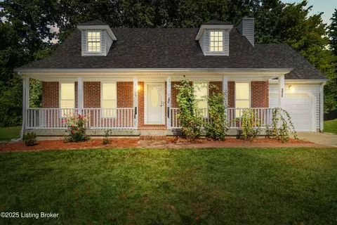 6900 Avanti Pl, Louisville, KY 40291