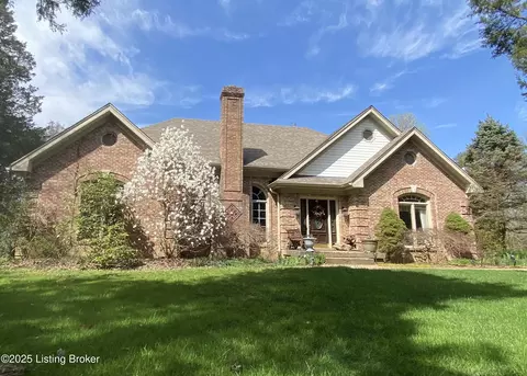 2717 Flat Rock Rd, Louisville, KY 40245