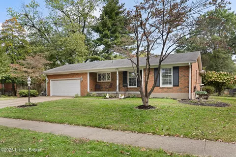 3026 Kaye Lawn Dr, Louisville, KY 40220