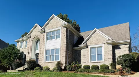 14915 Forest Oaks Dr, Louisville, KY 40245