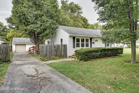 8516 Thompson Ln, Louisville, KY 40258