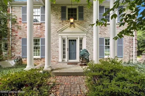 114 Blankenbaker Ln, Louisville, KY 40207