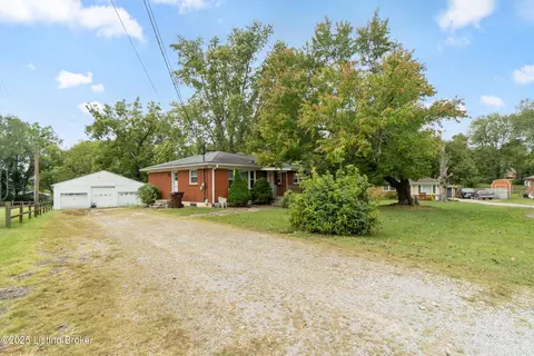 8604 Garydon Dr, Louisville, KY 40291