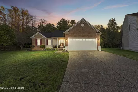 5406 Wild Horse Ct, Louisville, KY 40229