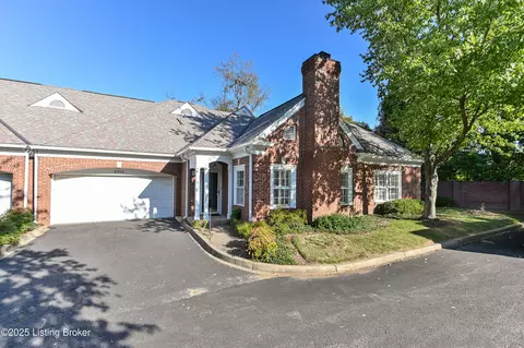 2002 Ashwood Bluff Ct, Louisville, KY 40207