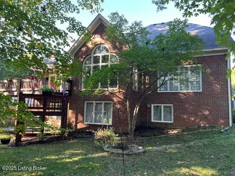 1704 Golden Leaf Way, Louisville, KY 40245