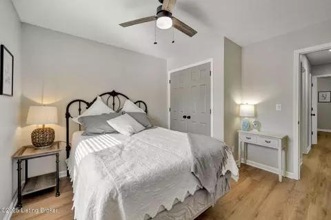 Bedroom - 1054 Brookstone Ct, Georgetown, IN 47122 photo 2 of 12