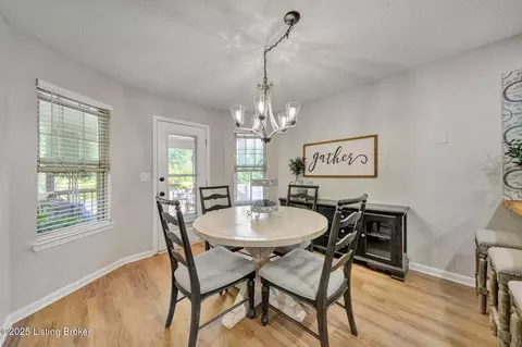 Dining - 1054 Brookstone Ct, Georgetown, IN 47122 photo 4 of 6