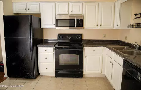 Kitchen - 1119 La Fontenay Ct, Louisville, KY 40223 photo 1 of 3