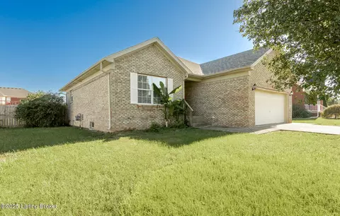 214 Spencer Ln, Mount Washington, KY 40047