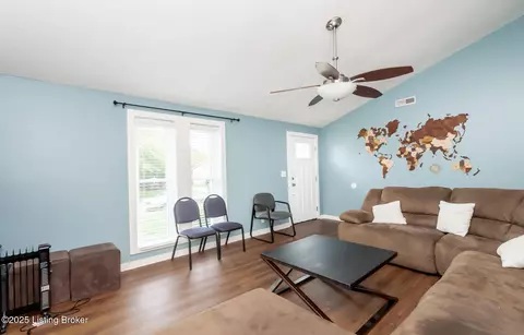 9210 Wakulla Ct, Jeffersontown, KY 40299