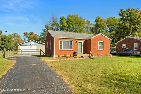 7800 Glaser Ln, Louisville, KY 40228