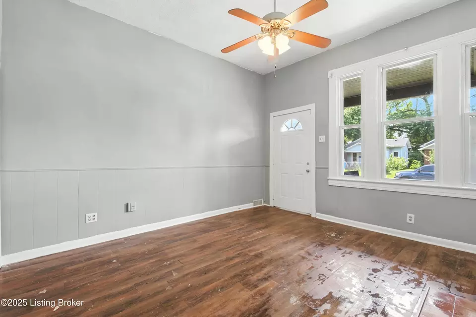 Living - 739 Heywood Ave, Louisville, KY 40208 photo 4 of 4