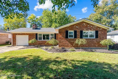 4003 Blossomwood Dr, Louisville, KY 40220