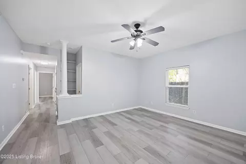 5303 Carolina Crossings Way UNIT 102, Louisville, KY 40219