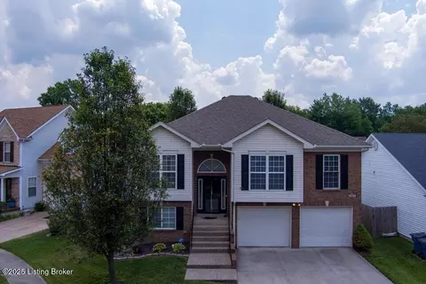 6305 Labor Ln, Louisville, KY 40291