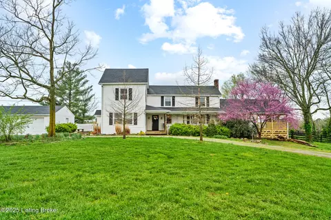1815 Hochstrasser Rd, Fisherville, KY 40023