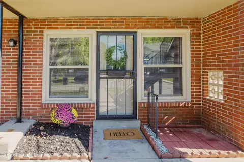3507 Paragon Ct UNIT 11, Louisville, KY 40218
