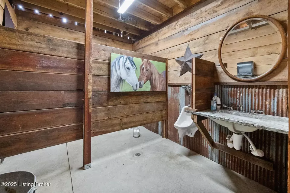 Bath - 9717 Eminence Pike, Shelbyville, KY 40065 photo 5 of 5