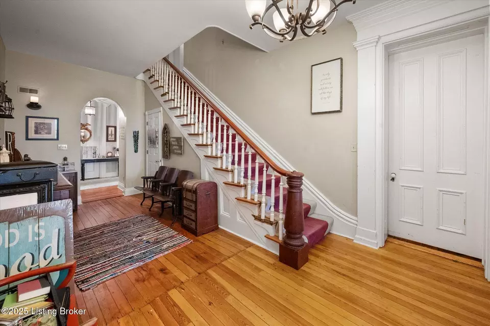 Entry Way - 9717 Eminence Pike, Shelbyville, KY 40065 photo 2 of 7