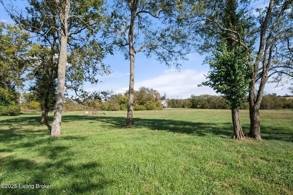 Exterior - 9717 Eminence Pike, Shelbyville, KY 40065 photo 10 of 10