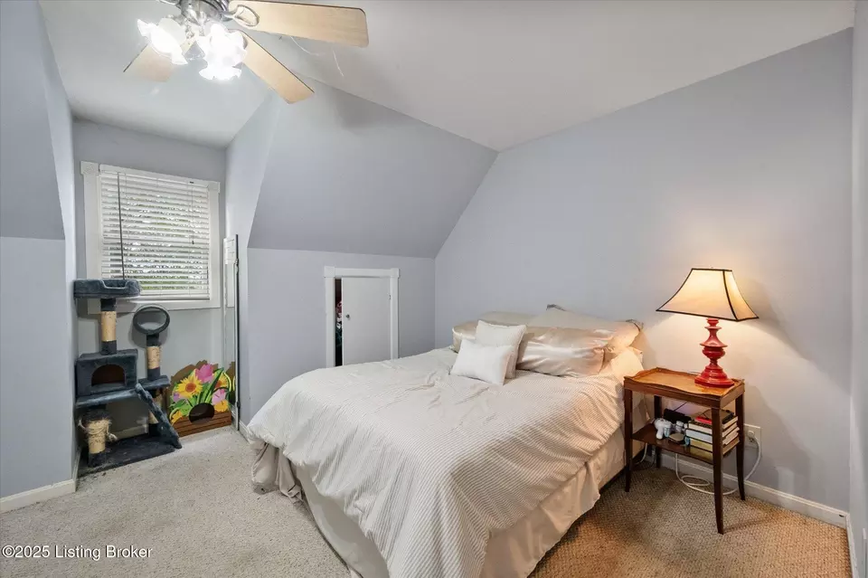 Bedroom - 9717 Eminence Pike, Shelbyville, KY 40065 photo 8 of 8