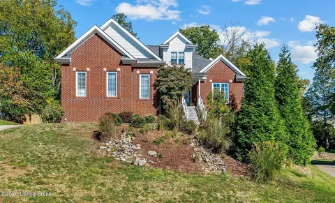 4305 Lost Spring Ct, Louisville, KY 40241