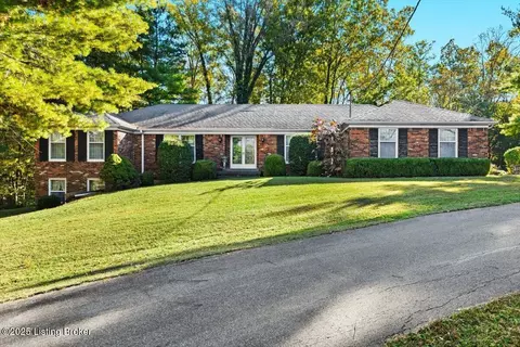 5003 Fairview Dr, Crestwood, KY 40014