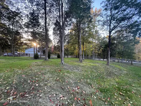 Exterior - 442 Oakwood Cir, Pendleton, KY 40055 photo 18 of 19