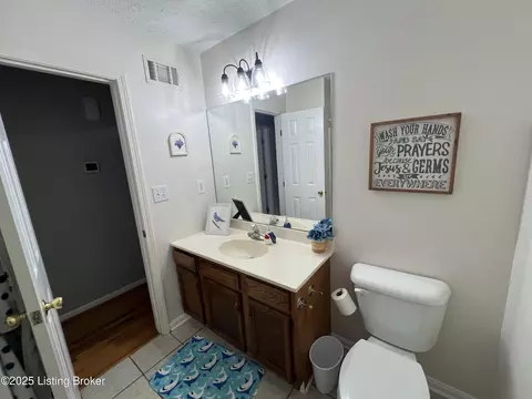 Bath - 442 Oakwood Cir, Pendleton, KY 40055 photo 3 of 4