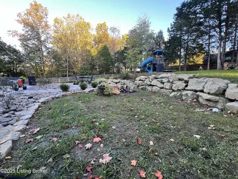 Exterior - 442 Oakwood Cir, Pendleton, KY 40055 photo 14 of 19