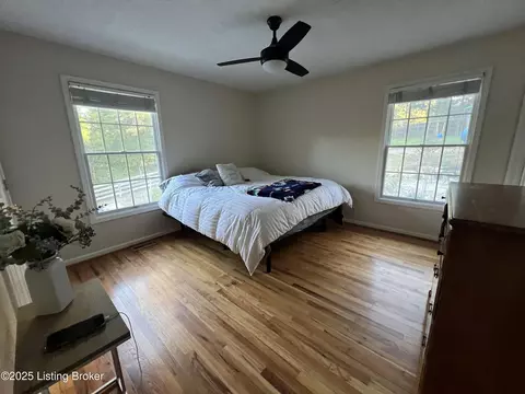 Bedroom - 442 Oakwood Cir, Pendleton, KY 40055 photo 2 of 6