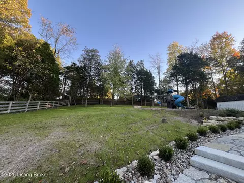 Exterior - 442 Oakwood Cir, Pendleton, KY 40055 photo 10 of 19