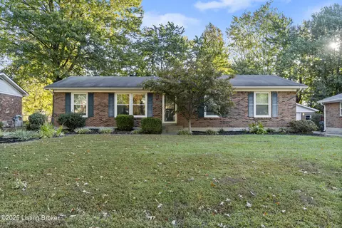 7910 Oswego Cir, Louisville, KY 40214