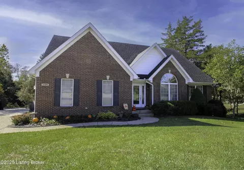 5329 Oaklawn Park Dr, Louisville, KY 40299