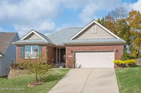 206 Brookfield Hills Ct, Louisville, KY 40245
