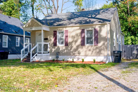 2811 Narragansett Dr, Louisville, KY 40210