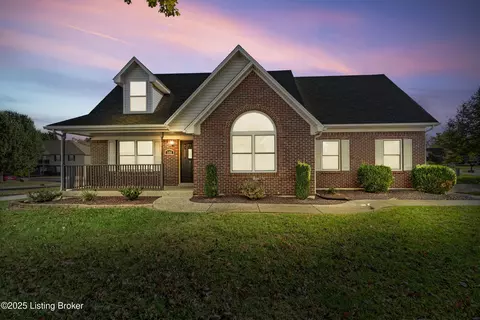 108 E Aulbern Dr, Mount Washington, KY 40047