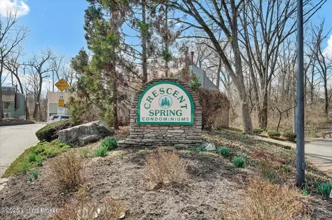429 Ledgeview Park Dr, Louisville, KY 40206