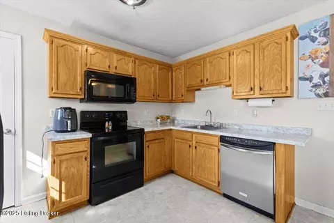 290 E Aulbern Dr, Mount Washington, KY 40047 photo 9