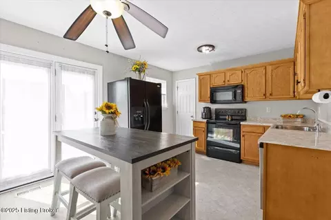 290 E Aulbern Dr, Mount Washington, KY 40047 photo 8