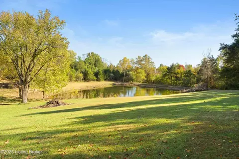 Exterior - 63 Fox Run Rd, Pendleton, KY 40055 photo 8 of 15