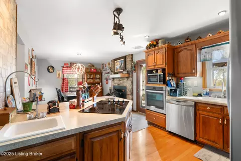 Kitchen - 63 Fox Run Rd, Pendleton, KY 40055 photo 1 of 4