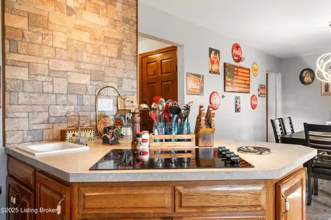 Kitchen - 63 Fox Run Rd, Pendleton, KY 40055 photo 2 of 4