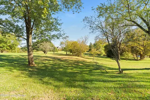 Exterior - 63 Fox Run Rd, Pendleton, KY 40055 photo 5 of 15