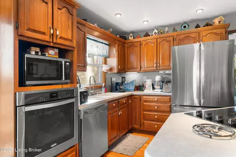 Kitchen - 63 Fox Run Rd, Pendleton, KY 40055 photo 4 of 4