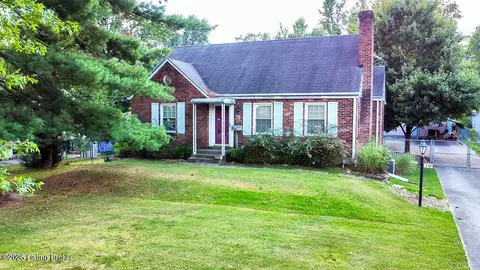 110 Seneca Trl, Louisville, KY 40214