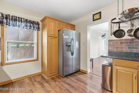 Kitchen - 285 Peachtree St, Upton, KY 42784 photo 4 of 5