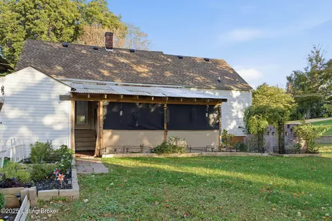 Exterior - 285 Peachtree St, Upton, KY 42784 photo 5 of 22